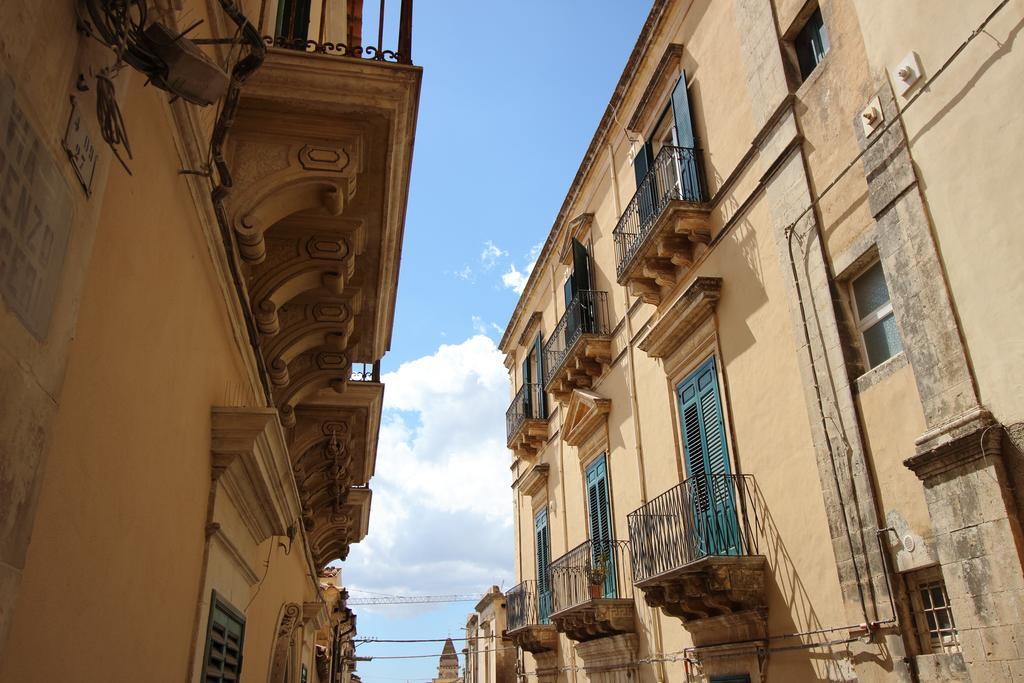 Melodia3 Suites Noto Exterior foto